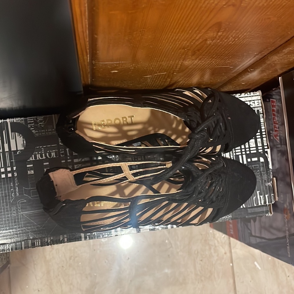 Report shoes - Picture 4 of 4